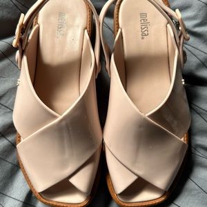 Melissa salmon colored sandals